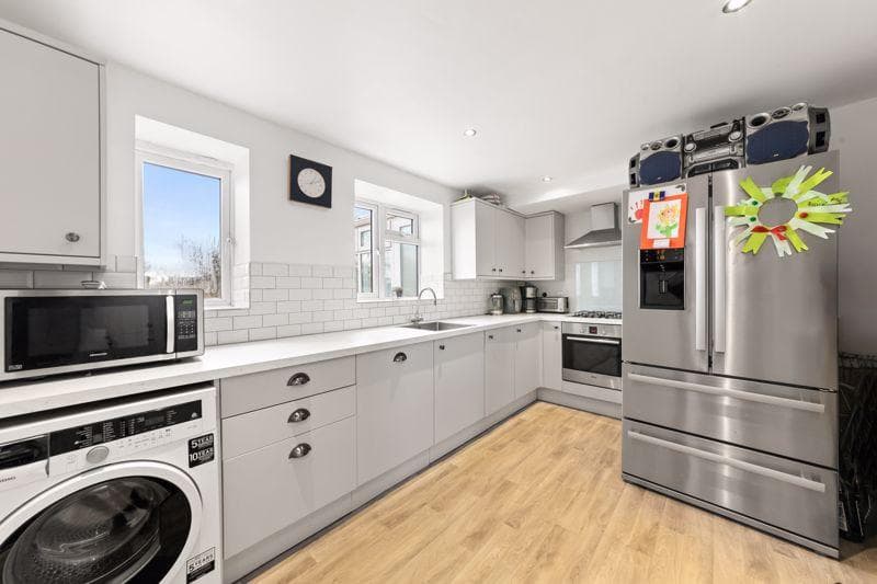 Lovel End, Gerrards Cross, SL9 - Image 4