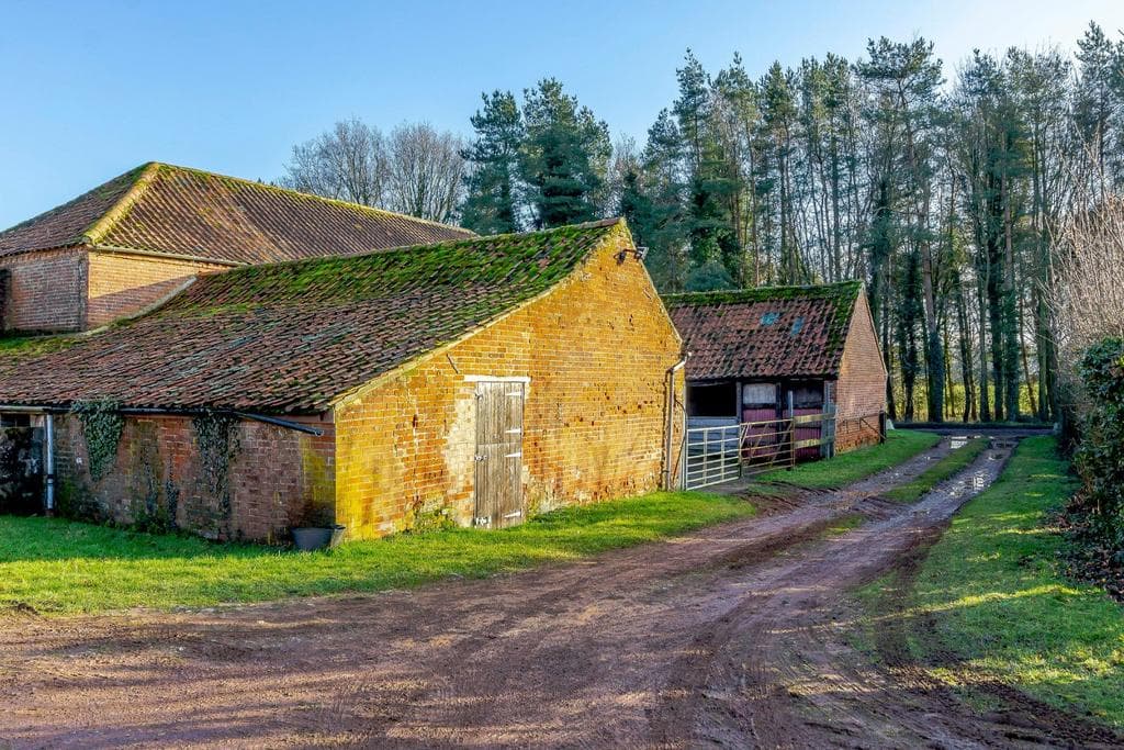 Salle, Norwich, Norfolk, NR10 - Image 3