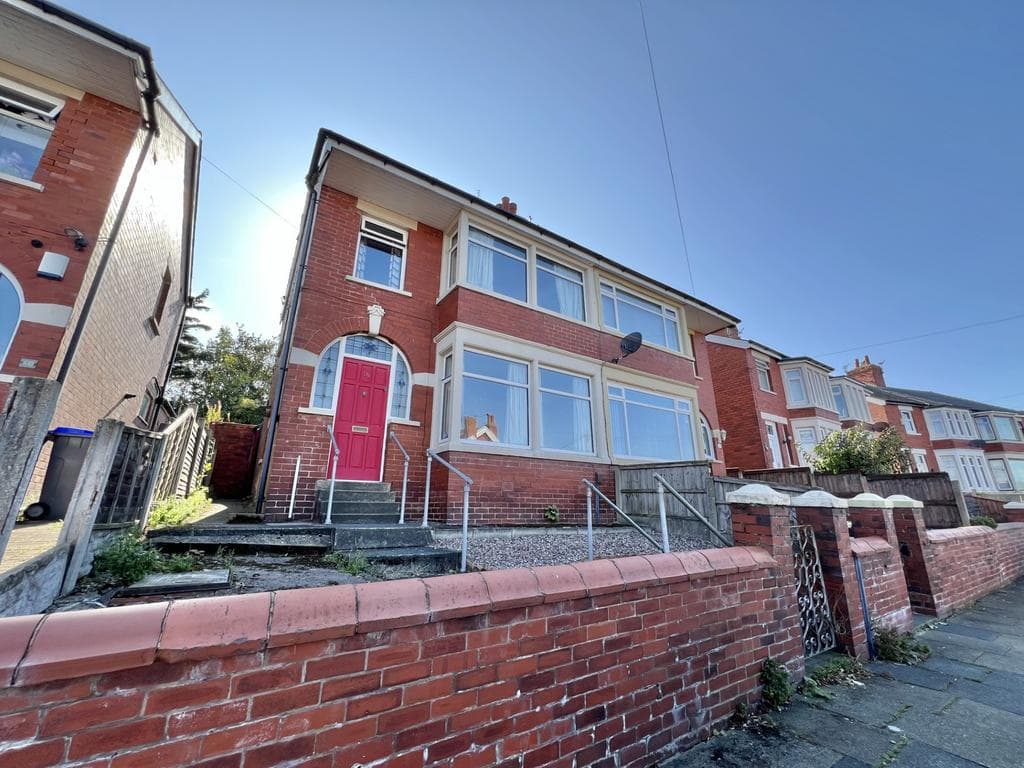 Birchway Avenue, Stanley Park FY3 - Image 1