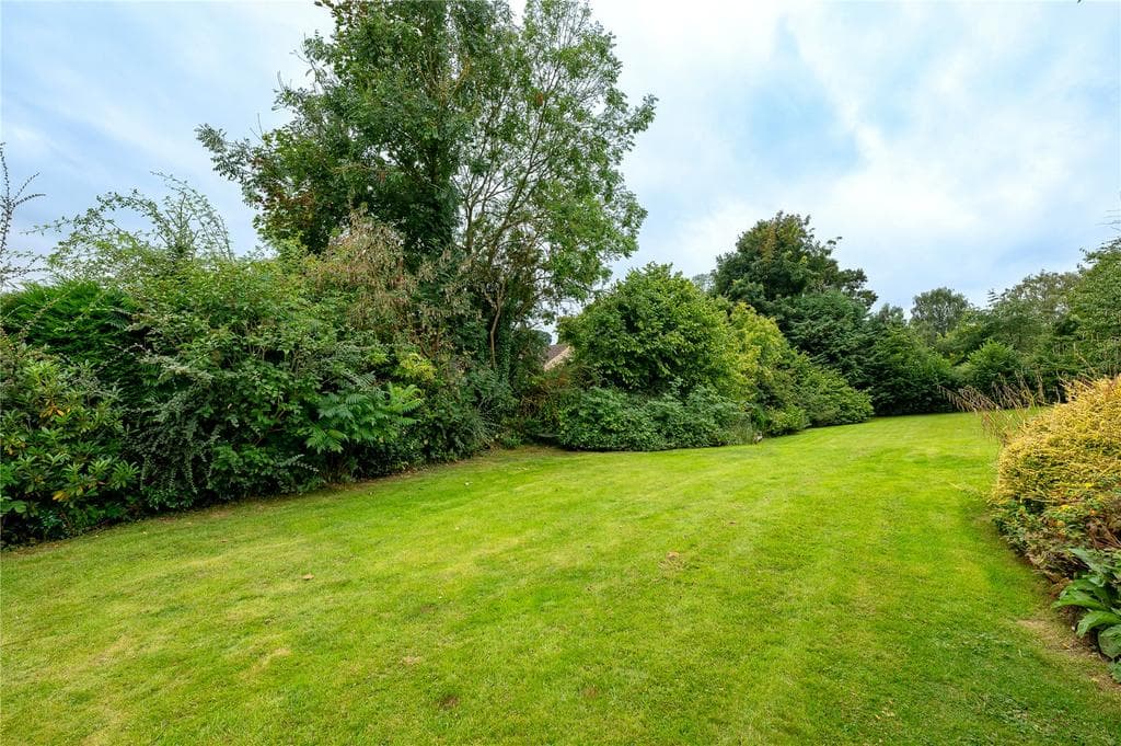 The Dell, Bardsey, LS17 - Image 2