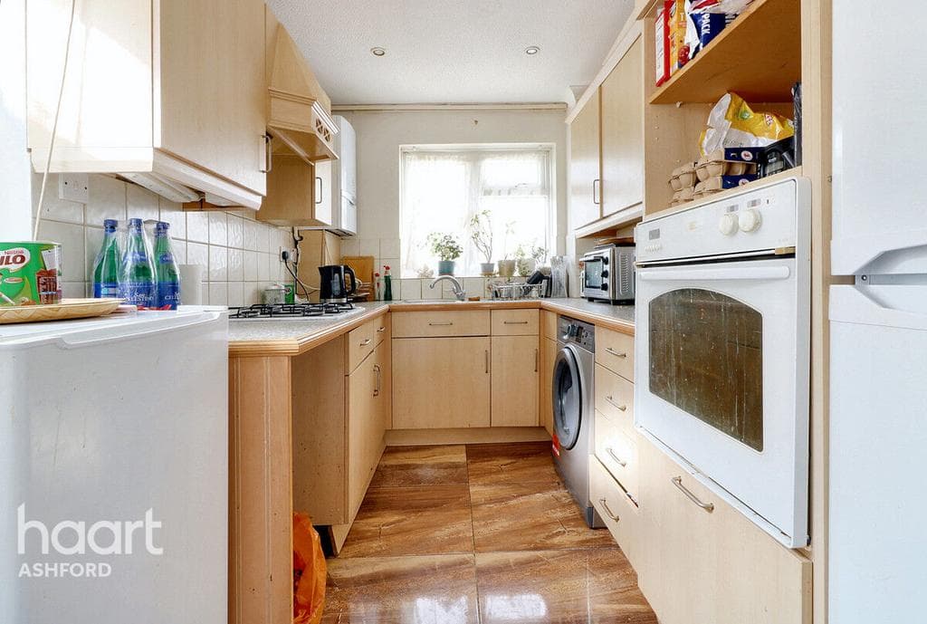 Broadhurst Drive, Ashford - Image 5