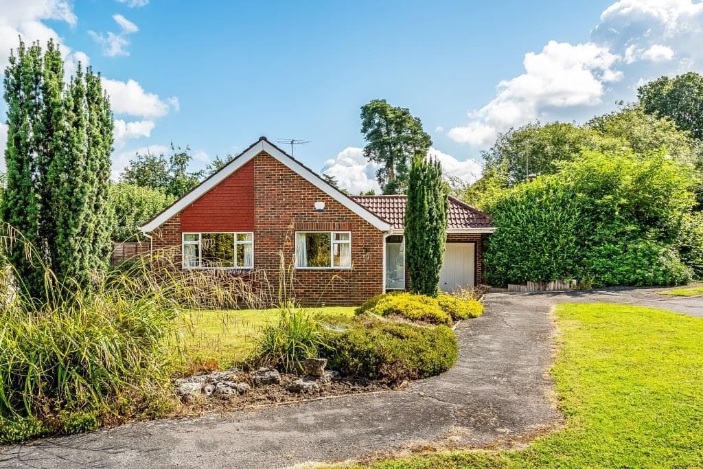 RIDGEWAY DRIVE, DORKING, RH4 - Image 1
