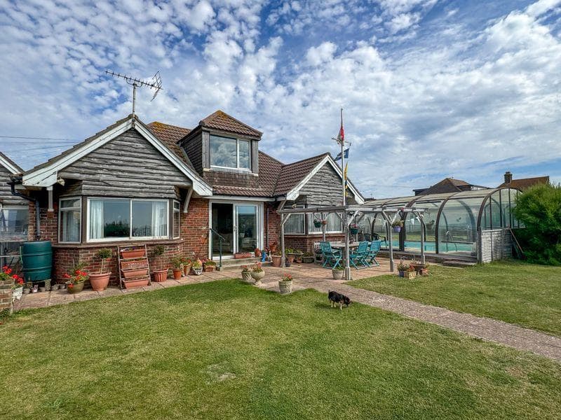 Davenport Road, Felpham Beach Front - Image 1