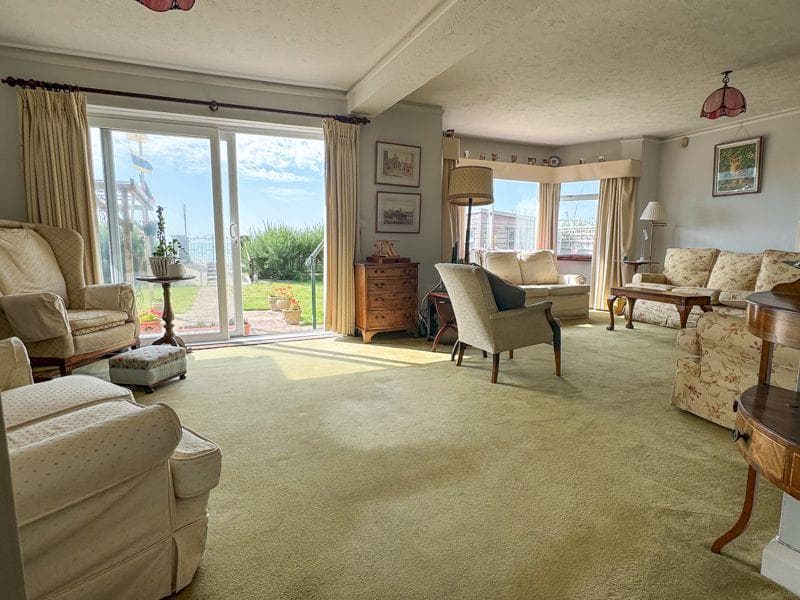 Davenport Road, Felpham Beach Front - Image 5