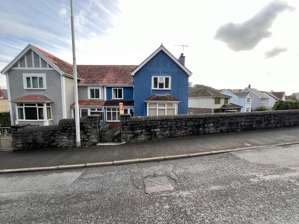 Vicarage Hill, Aberaeron, SA46 - Image 2