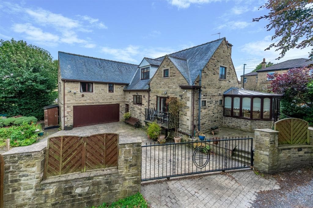 Shell Lane, Calverley, Pudsey, West Yorkshire, LS28 - Image 1