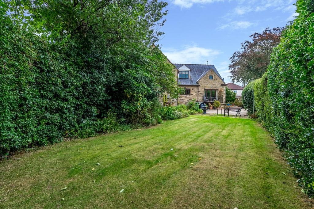 Shell Lane, Calverley, Pudsey, West Yorkshire, LS28 - Image 2