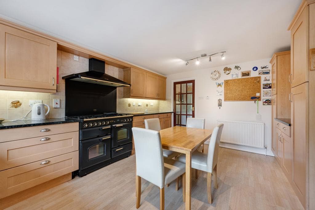 Shell Lane, Calverley, Pudsey, West Yorkshire, LS28 - Image 3