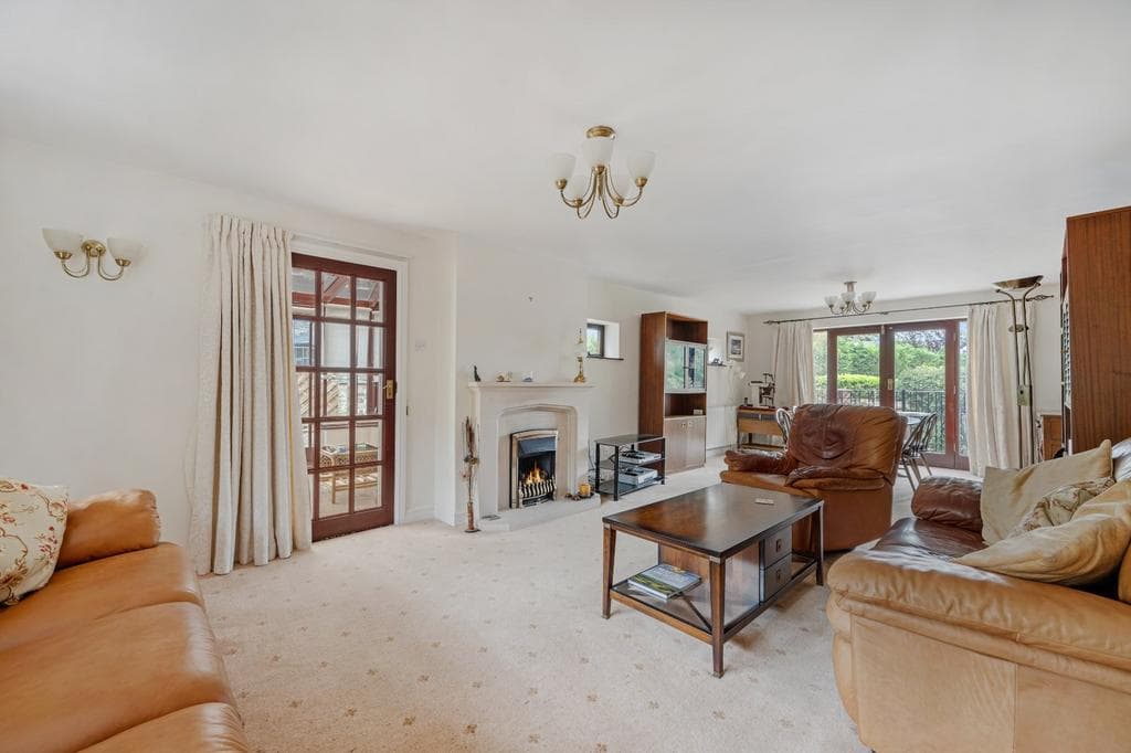 Shell Lane, Calverley, Pudsey, West Yorkshire, LS28 - Image 4