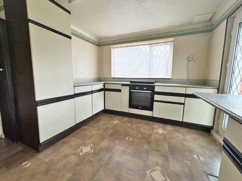 CURZON AVENUE, CLEETHORPES - Image 3