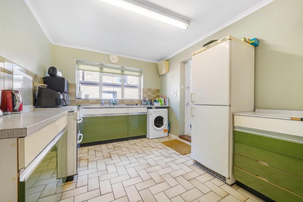 Bonham Road, SW2 - Image 4