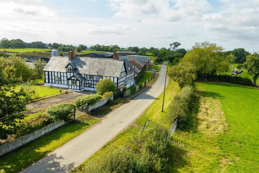 Tybroughton, Nr Whitchurch. - Image 2