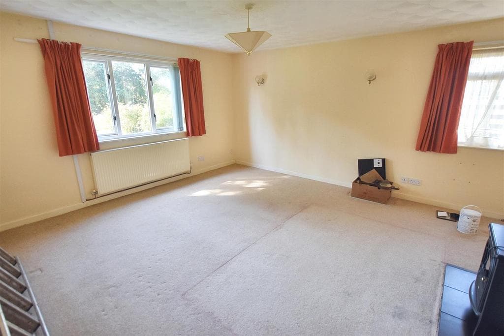 Woodside Grove, Pembroke - Image 3