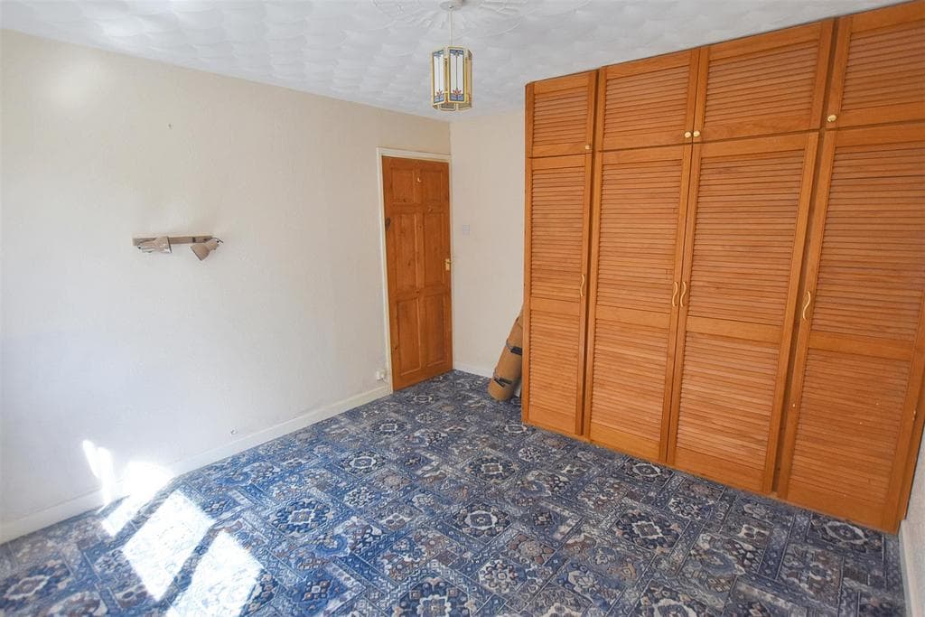 Woodside Grove, Pembroke - Image 4