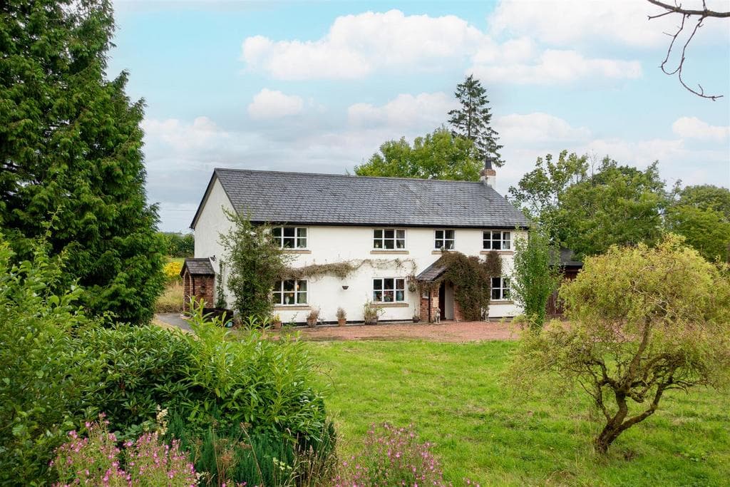 Treuddyn, Mold. - Image 1