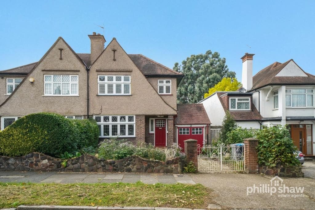 Lapstone Gardens, Harrow, HA3 - Image 1