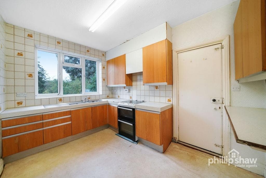 Lapstone Gardens, Harrow, HA3 - Image 3