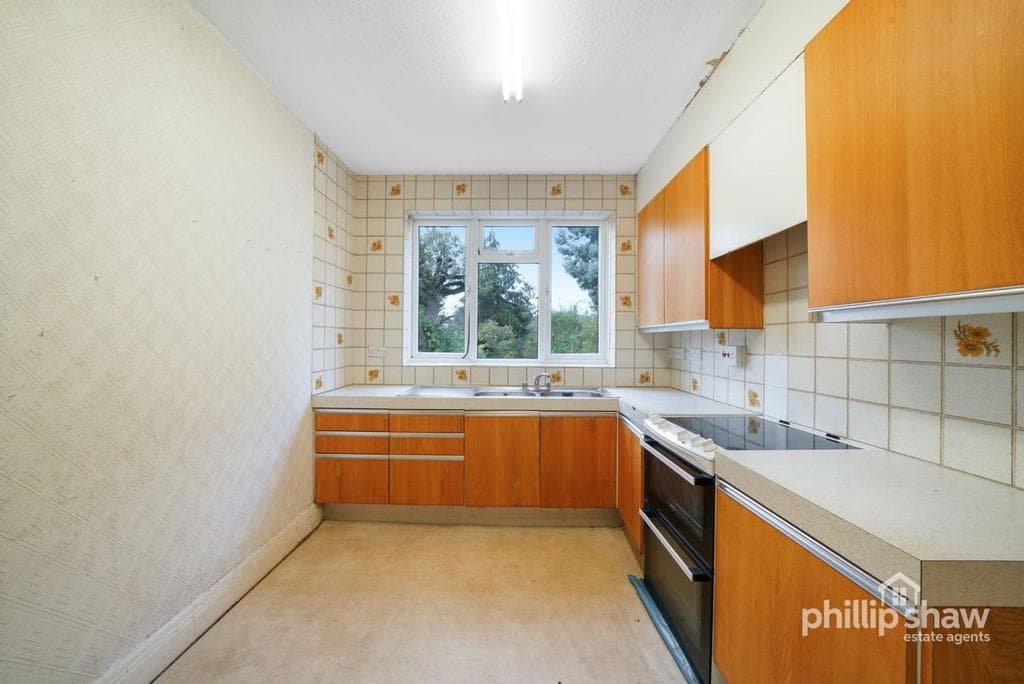 Lapstone Gardens, Harrow, HA3 - Image 4