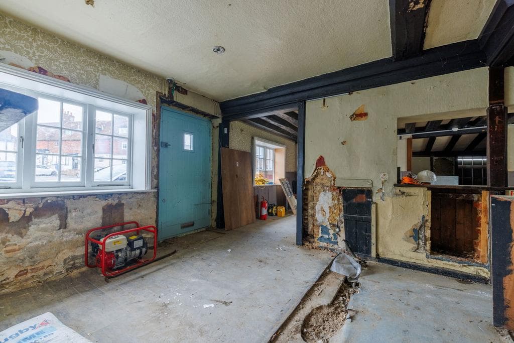 1 Outwood Lane, Bletchingley RH1 - Image 4