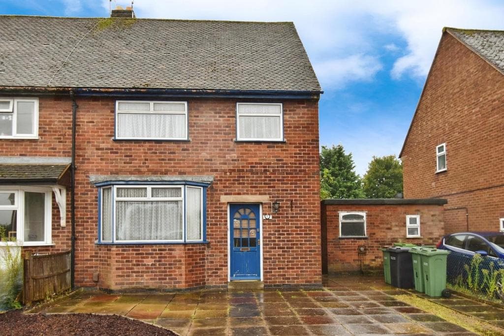 Holmden Avenue, Wigston - Image 1
