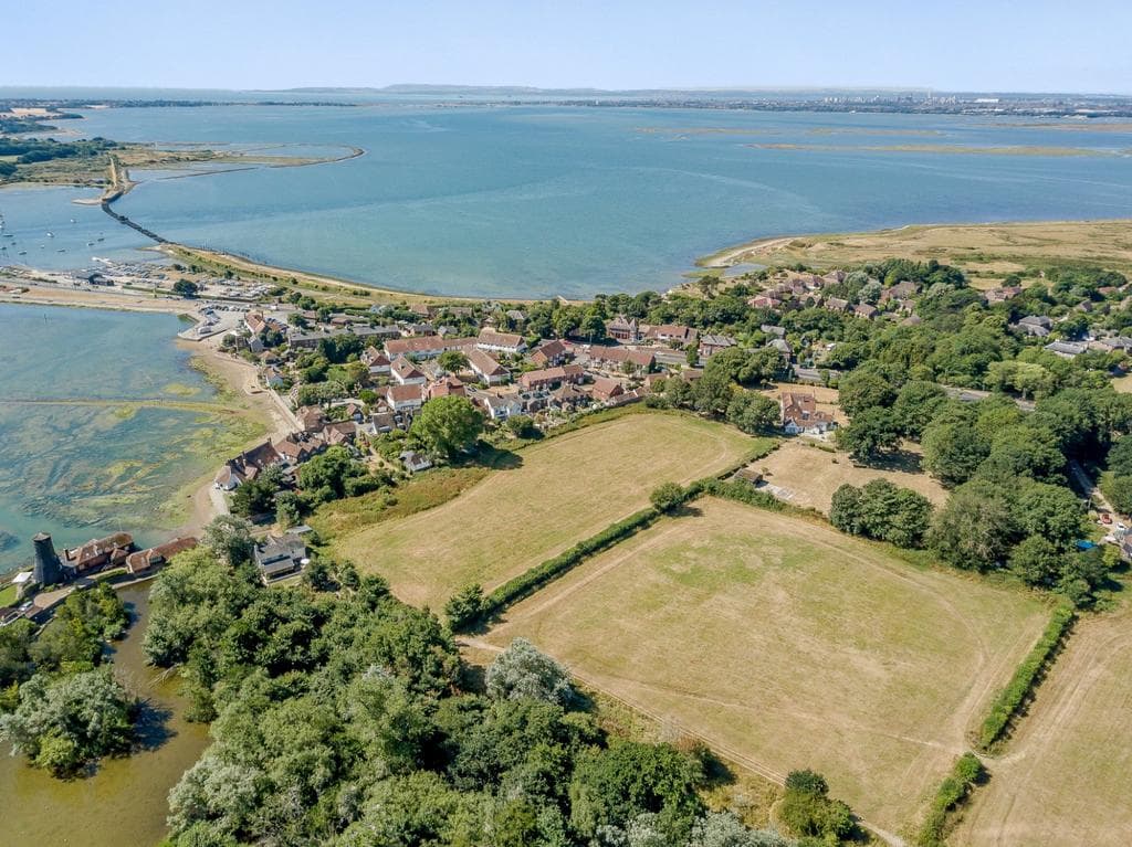 The Saltings, Langstone, Hampshire - Image 2
