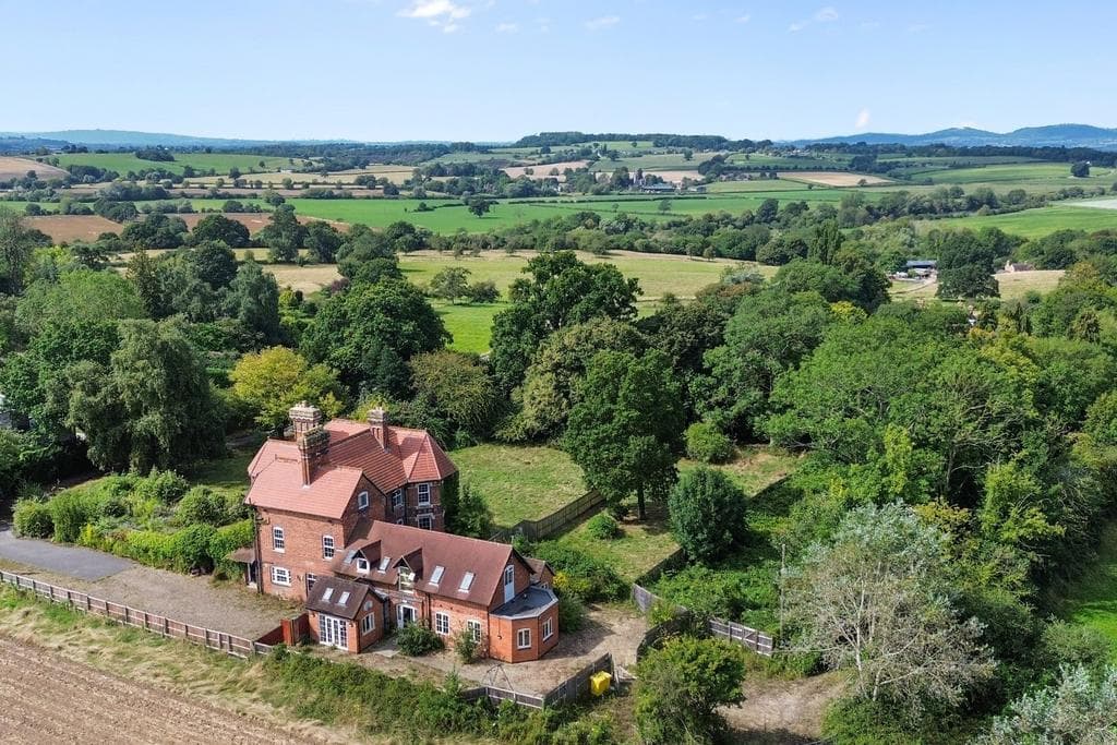 Mythe Road, Tewkesbury, Gloucestershire, GL20 - Image 1
