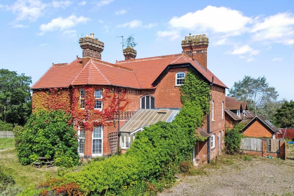 Mythe Road, Tewkesbury, Gloucestershire, GL20 - Image 2