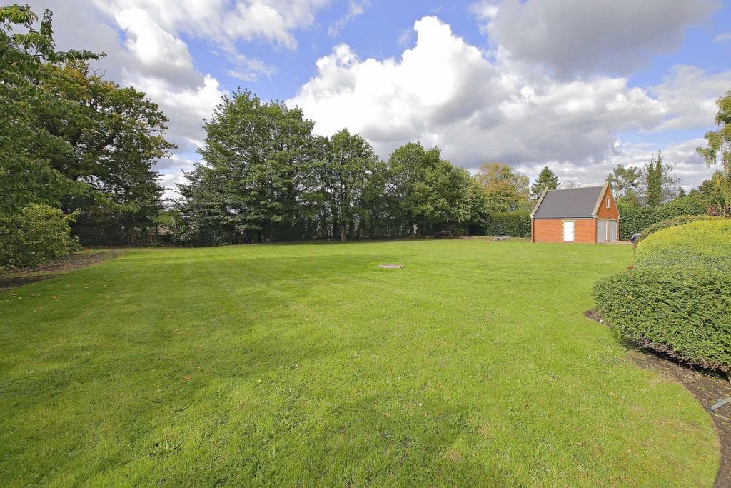 Summerhouse Lane, Aldenham, Hertfordshire, WD25 - Image 2