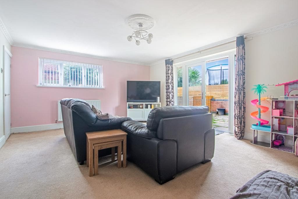 Edmund Road, Derby, DE21 - Image 3