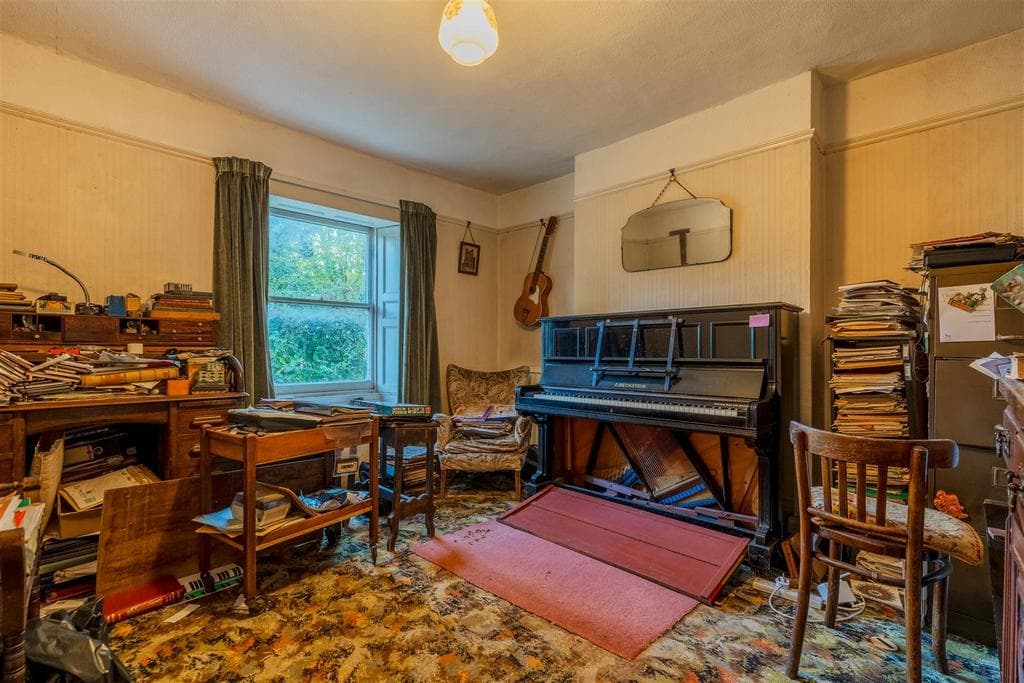 Bath Road, Longwell Green, Bristol - Image 4