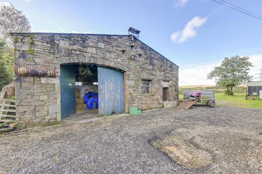 Dean Lane, Water, Rossendale - Farmhouse, Planning Permission For Barn Conversion & 8 Acres - Image 4