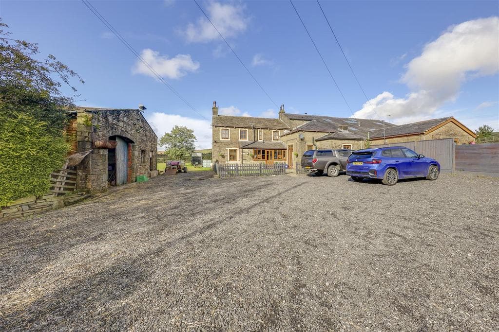 Dean Lane, Water, Rossendale - Farmhouse, Planning Permission For Barn Conversion & 8 Acres - Image 5