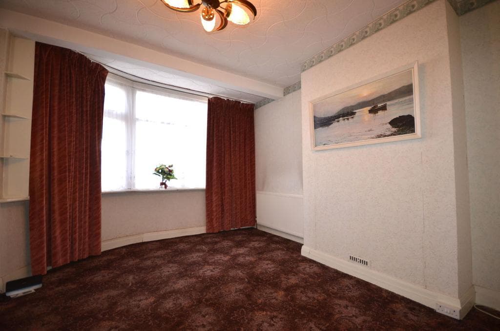 Curzon Avenue, Stanmore, HA7 - Image 4