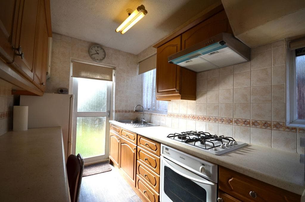 Curzon Avenue, Stanmore, HA7 - Image 5