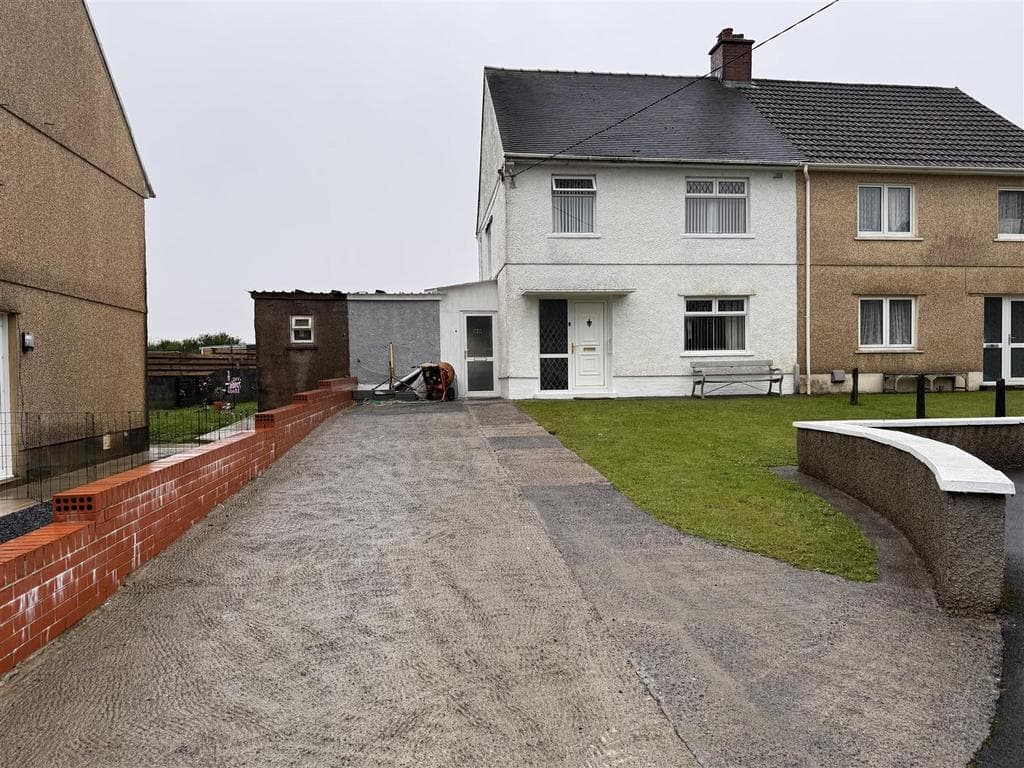 Troed Y Bryn, Upper Tumble, Llanelli - Image 1