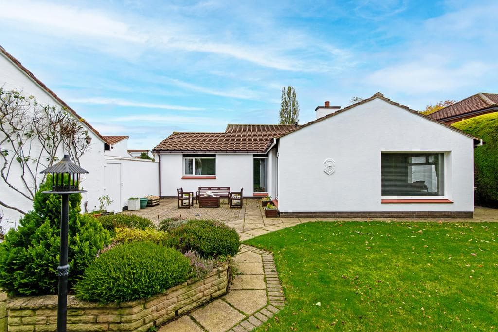 View property at Dunton Close, Sutton Coldfield B75