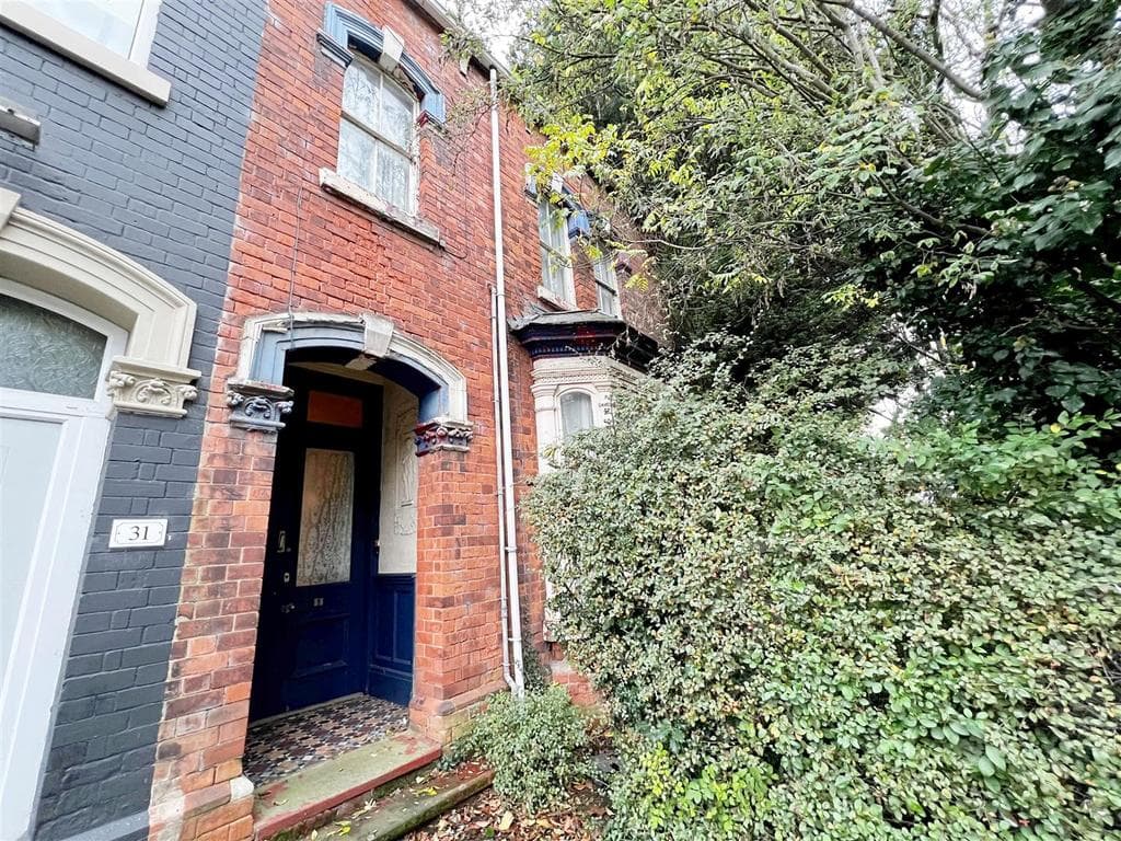 View property at Dudley Street, Grimsby, N.E. Lincs, DN31 2AW