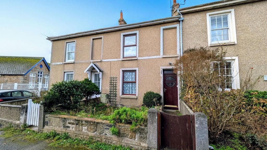 Redinnick Place, Penzance TR18 - Image 1