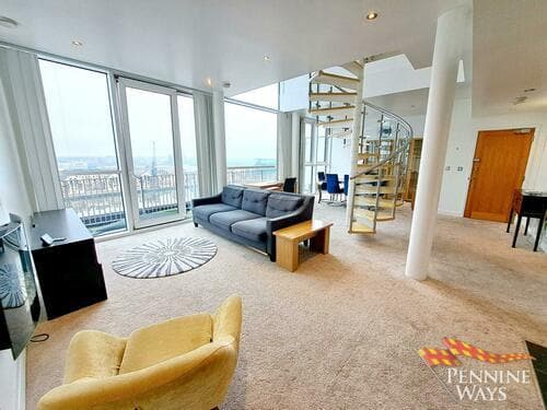 Western Gateway, London E16 - Image 3