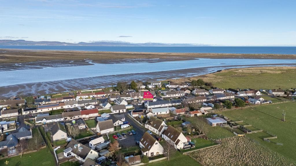 View property at 6 Front Street, Inver, Tain