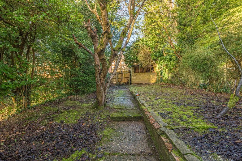 High Wycombe,  Buckinghamshire,  HP13 - Image 2