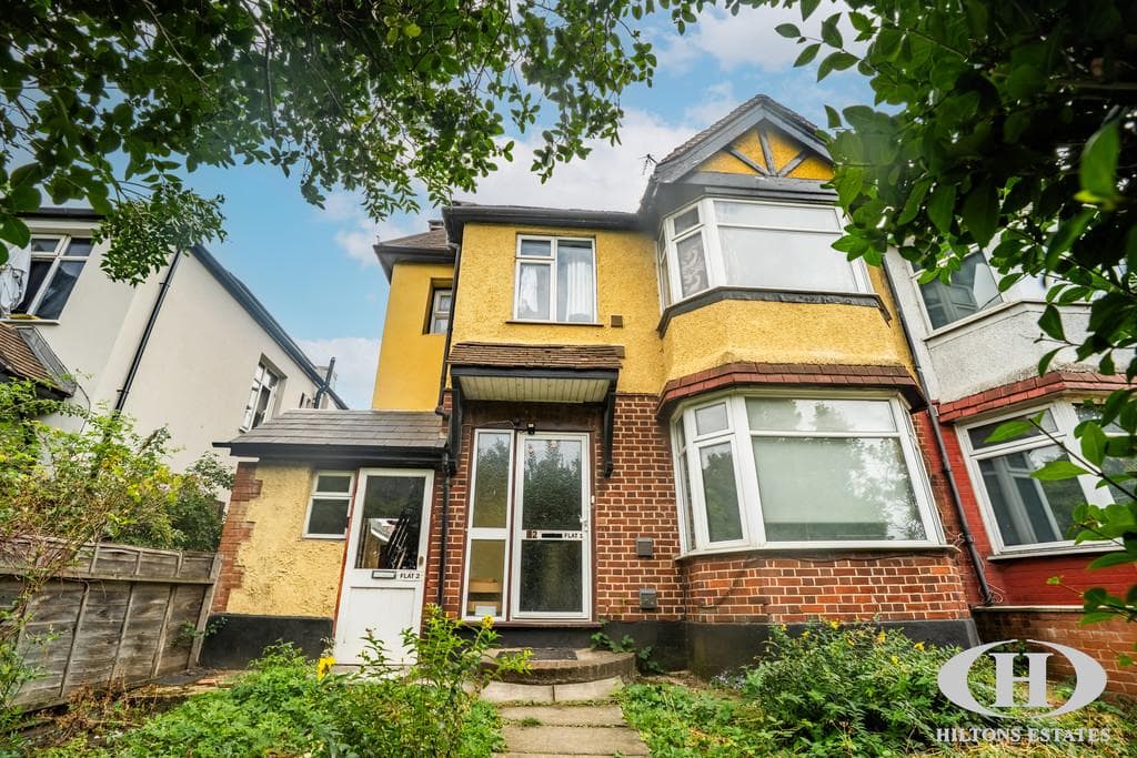View property at Waverley Gardens, London
