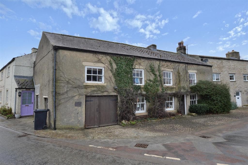 View property at Westwood House, West End, Middleham