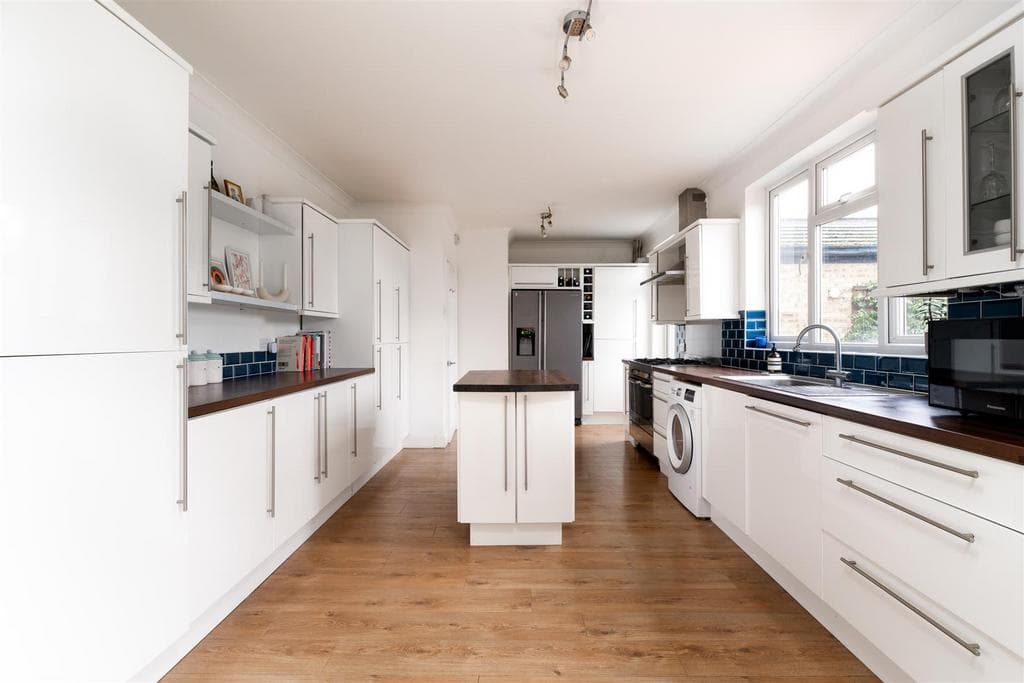 St. Margarets Road, Aldersbrook - Image 5
