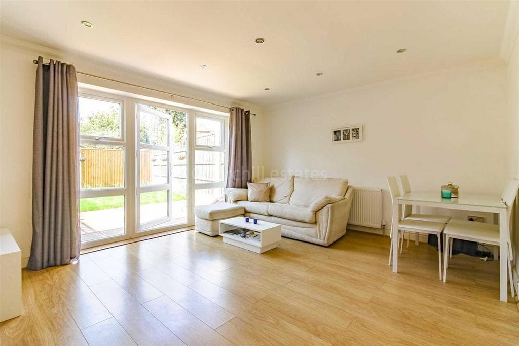 Connaught Road, Leytonstone - Image 2