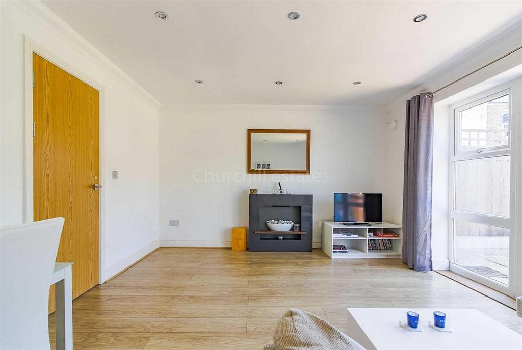 Connaught Road, Leytonstone - Image 4