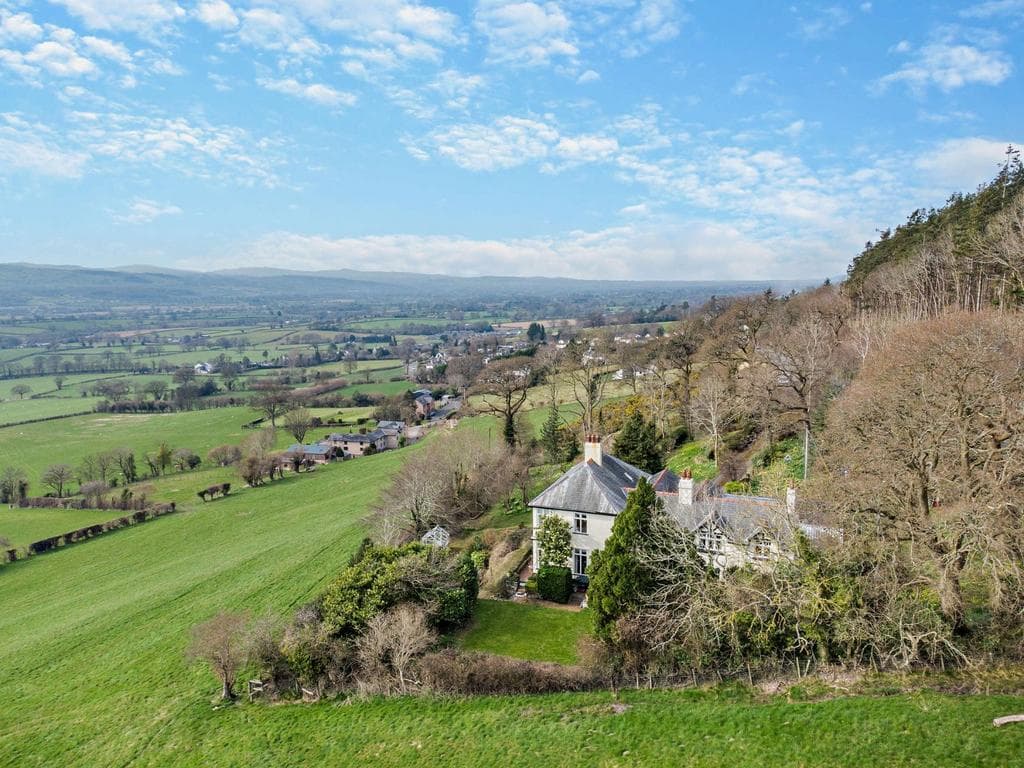 View property at Llanbedr Dyffryn Clwyd, Ruthin, Denbighshire