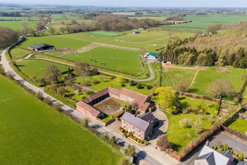 View property at Beck Farm, Cundall, York, YO61 2RN