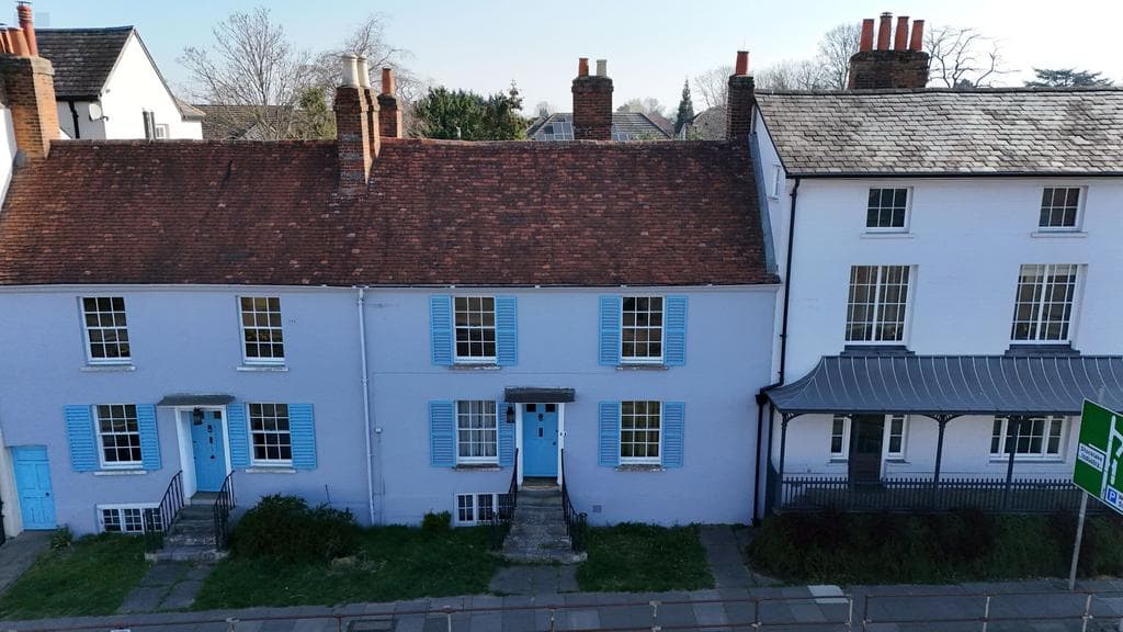 View property at Walton Terrace, Walton Street, Aylesbury, Buckinghamshire