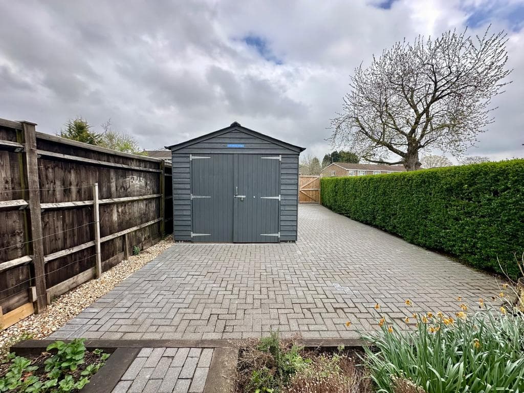 Pound Gate, Alton, Hampshire - Image 2